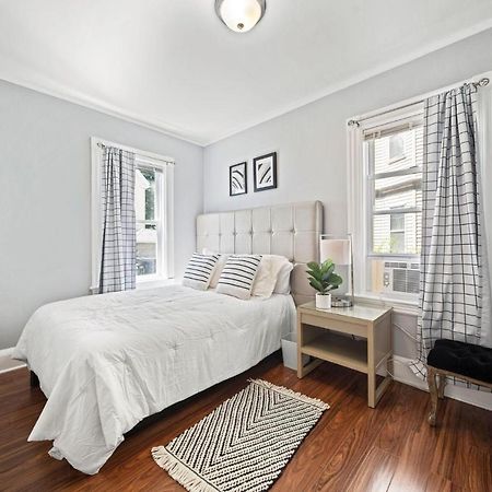 Cozy Up In 5Br Apt Near Charming Oak Square 보스톤 외부 사진