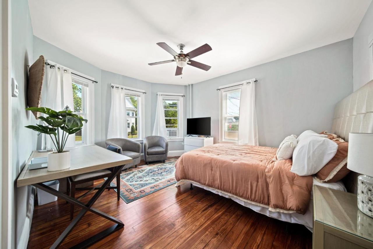 Cozy Up In 5Br Apt Near Charming Oak Square 보스톤 외부 사진