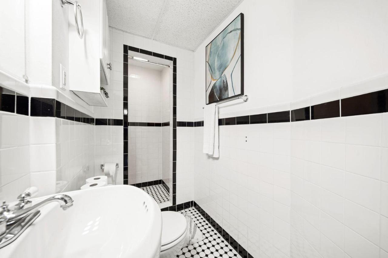 Cozy Up In 5Br Apt Near Charming Oak Square 보스톤 외부 사진