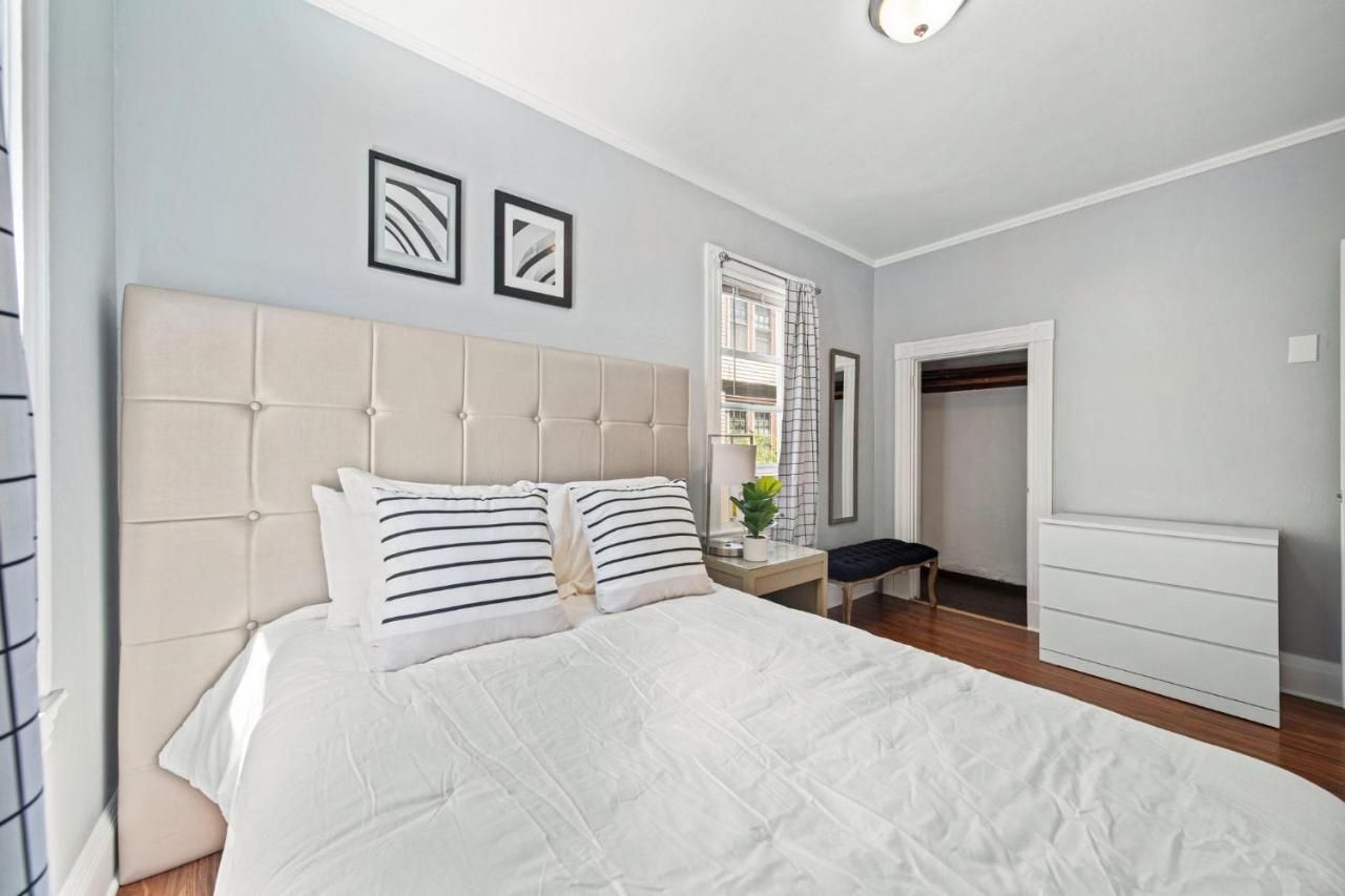 Cozy Up In 5Br Apt Near Charming Oak Square 보스톤 외부 사진
